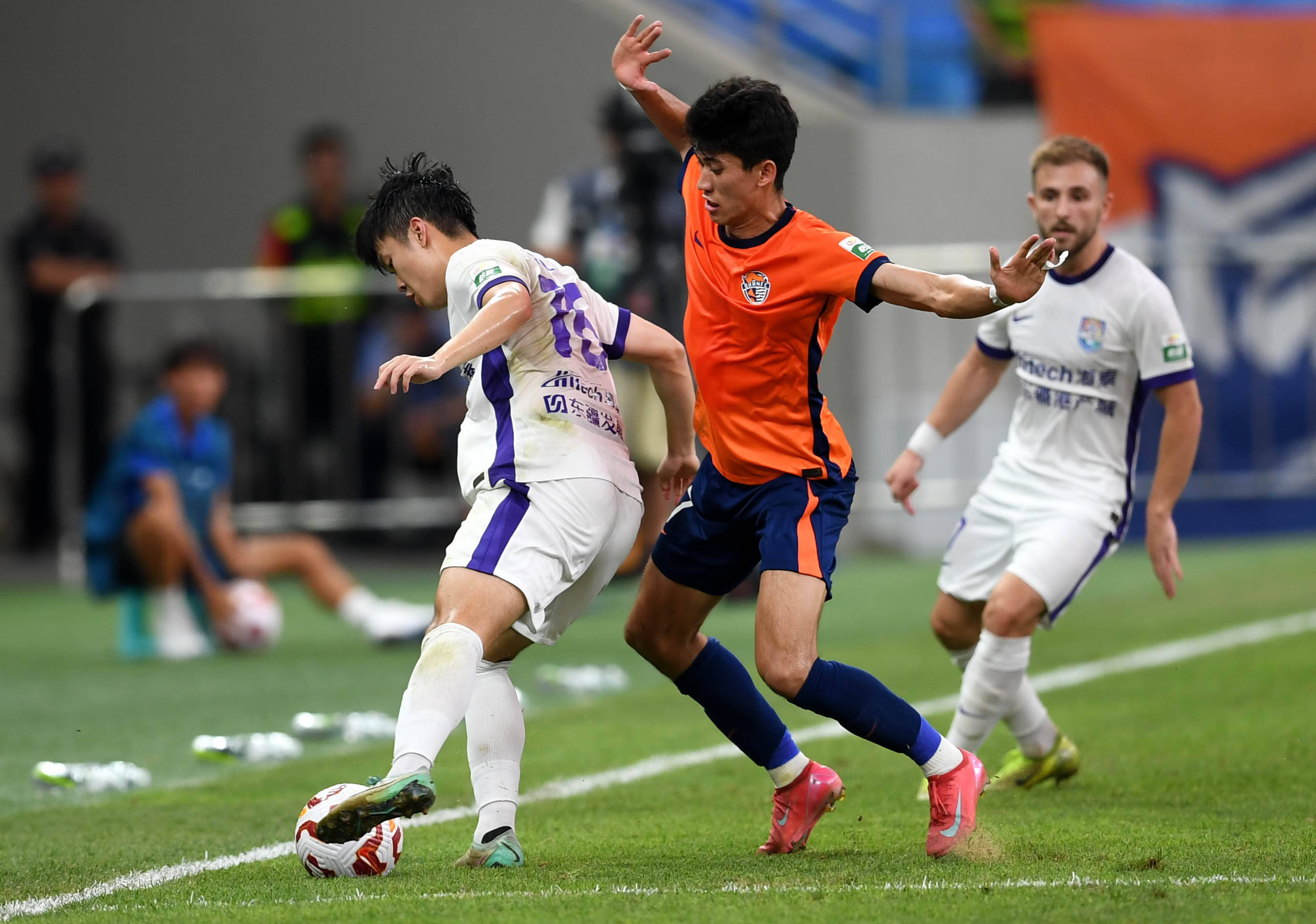 人民日报：国内马拉松赛事规模屡创新高,选手表现不断提升