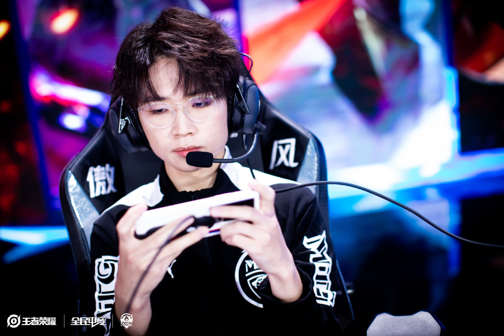 突出赛事属 突出赛事属